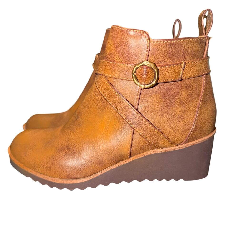 Life Stride Zinfandel Wedge Ankle Boots Womens Size 5 M Tan Faux Leather Comfort